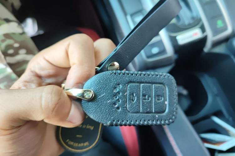 Used Honda Civic 2021 HATCHBACK 220TURBO CVT New Trendsetter Vehicle Key