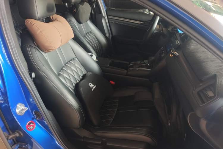 Used Honda Civic 2021 HATCHBACK 220TURBO CVT Trendy Cool Edition Right Front Seat