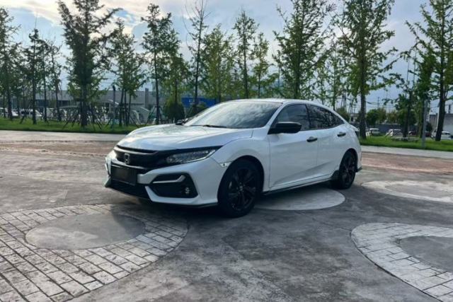 Ojetý Honda Civic 2021 HATCHBACK 220TURBO CVT Trendy Cool Edition