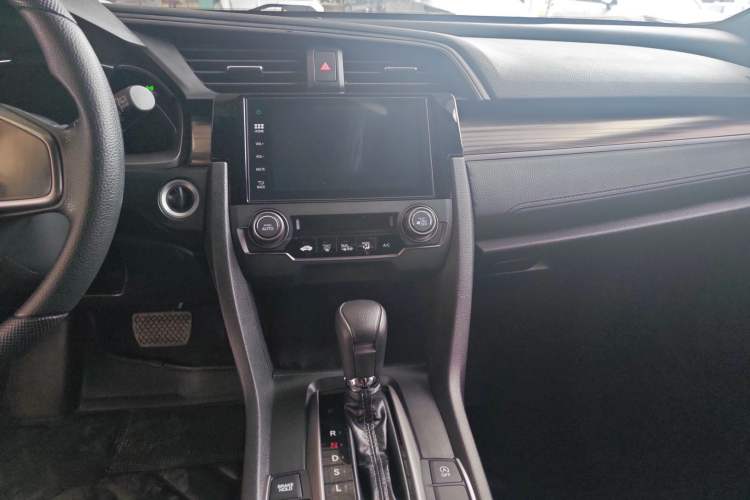 Used Honda Civic 2021 HATCHBACK 220TURBO CVT New Trendsetter Audio And AC Panel