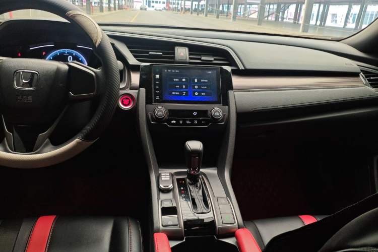 Used Honda Civic 2021 HATCHBACK 220TURBO CVT New Trendsetter Audio And AC Panel