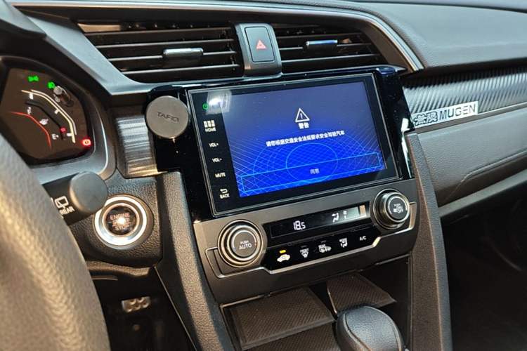 Used Honda Civic 2021 HATCHBACK 220TURBO CVT New Trendsetter Audio And AC Panel