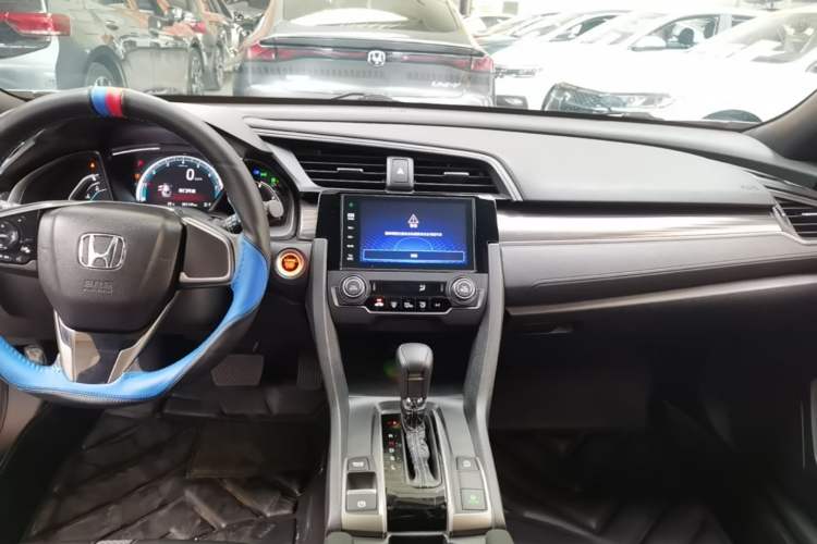 Used Honda Civic 2021 HATCHBACK 220TURBO CVT New Trendsetter Audio And AC Panel