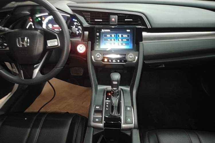 Used Honda Civic 2021 HATCHBACK 220TURBO CVT New Trendsetter Audio And AC Panel