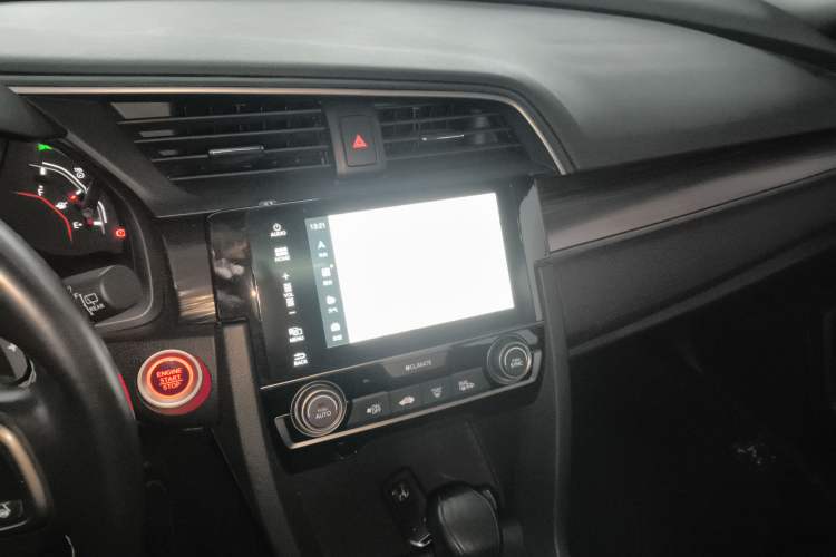 Used Honda Civic 2021 HATCHBACK 220TURBO CVT Dynamic Control Audio And AC Panel