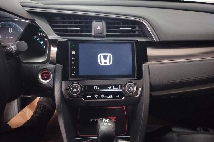 Used Honda Civic 2021 HATCHBACK 220TURBO CVT New Trendsetter Audio And AC Panel