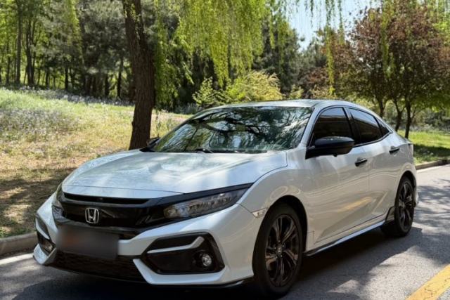Used Honda Civic 2021 HATCHBACK 220TURBO CVT New Trendsetter