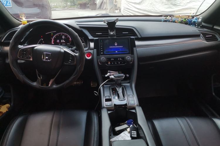 Used Honda Civic 2021 HATCHBACK 220TURBO CVT Trendy Cool Edition Center Console