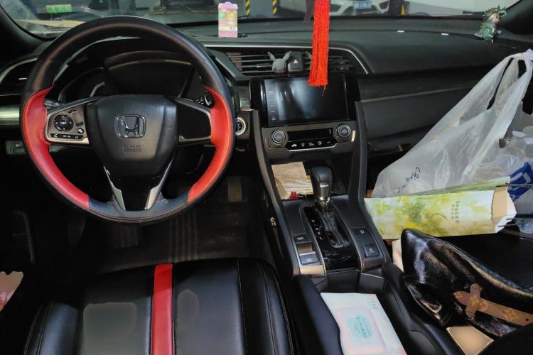 Used Honda Civic 2021 HATCHBACK 220TURBO CVT New Trendsetter Center Console