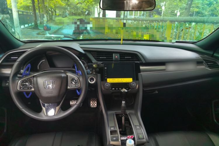 Used Honda Civic 2021 HATCHBACK 220TURBO CVT Trendy Cool Edition Center Console