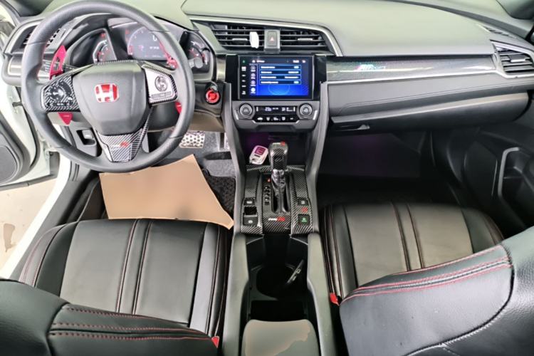 Used Honda Civic 2021 HATCHBACK 220TURBO CVT Trendy Cool Edition Center Console