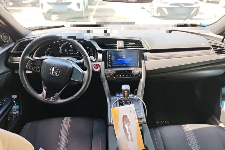 Used Honda Civic 2021 HATCHBACK 220TURBO CVT New Trendsetter Center Console
