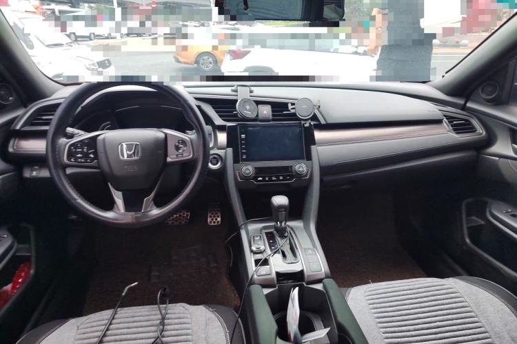 Used Honda Civic 2021 HATCHBACK 220TURBO CVT Trendy Cool Edition Center Console