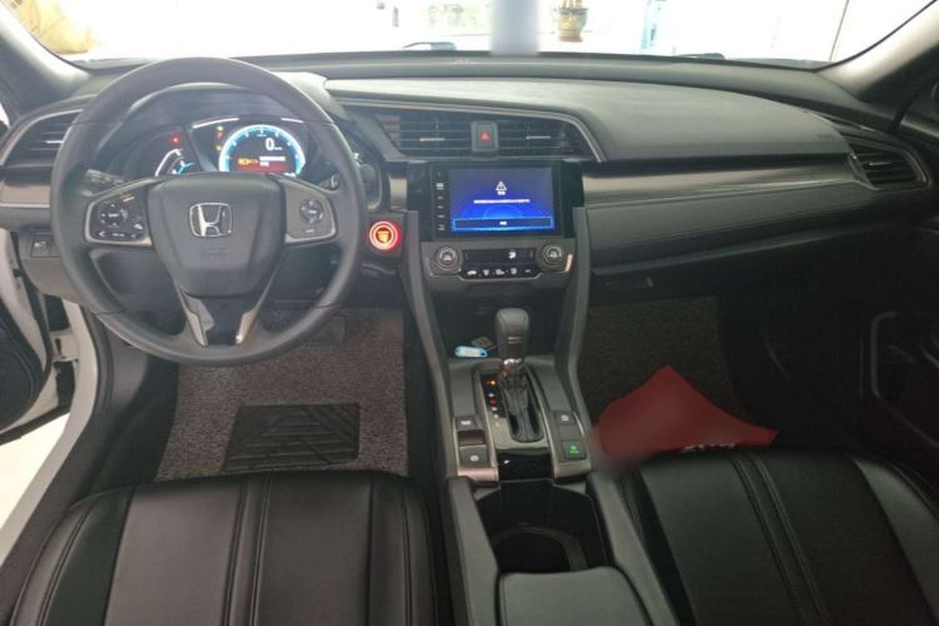 Used Honda Civic 2021 HATCHBACK 220TURBO CVT New Trendsetter Center Console