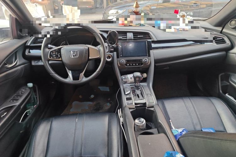 Used Honda Civic 2021 HATCHBACK 220TURBO CVT New Trendsetter Center Console