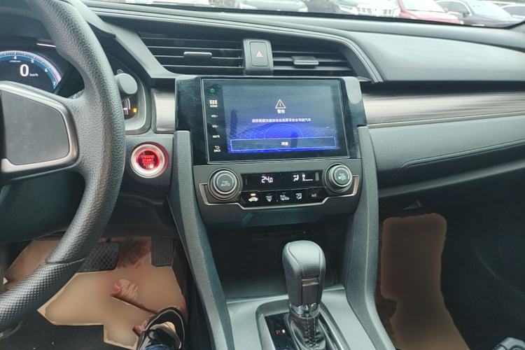 Used Honda Civic 2021 HATCHBACK 220TURBO CVT New Trendsetter Center Console