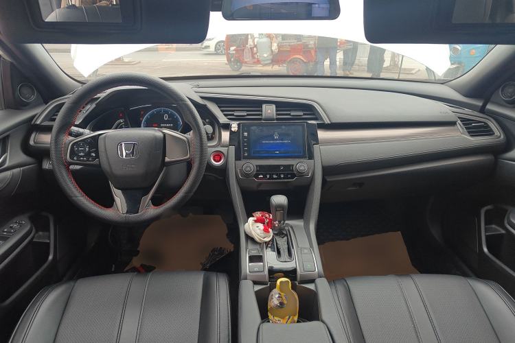 Used Honda Civic 2021 HATCHBACK 220TURBO CVT New Trendsetter Center Console