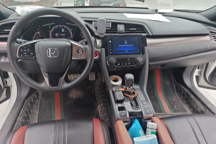 Used Honda Civic 2021 HATCHBACK 220TURBO CVT Trendy Cool Edition Center Console