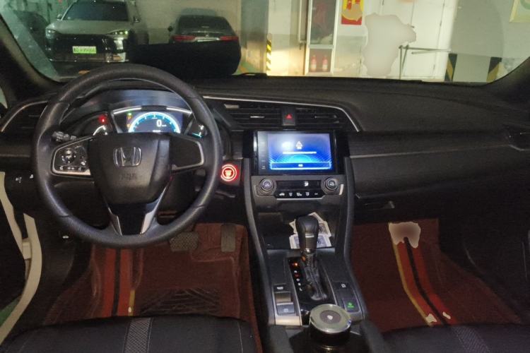 Used Honda Civic 2021 HATCHBACK 220TURBO CVT New Trendsetter Center Console