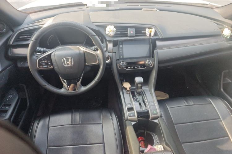 Used Honda Civic 2021 HATCHBACK 220TURBO CVT New Trendsetter Center Console