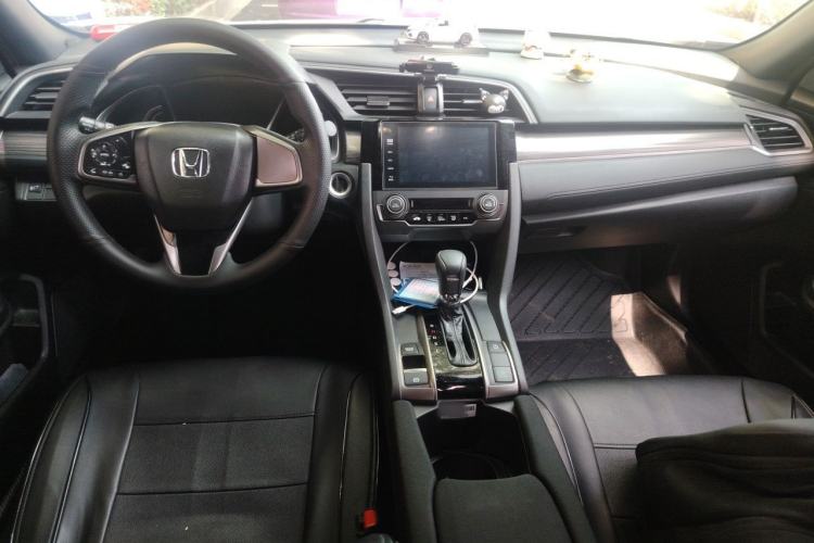 Used Honda Civic 2021 HATCHBACK 220TURBO CVT New Trendsetter Center Console
