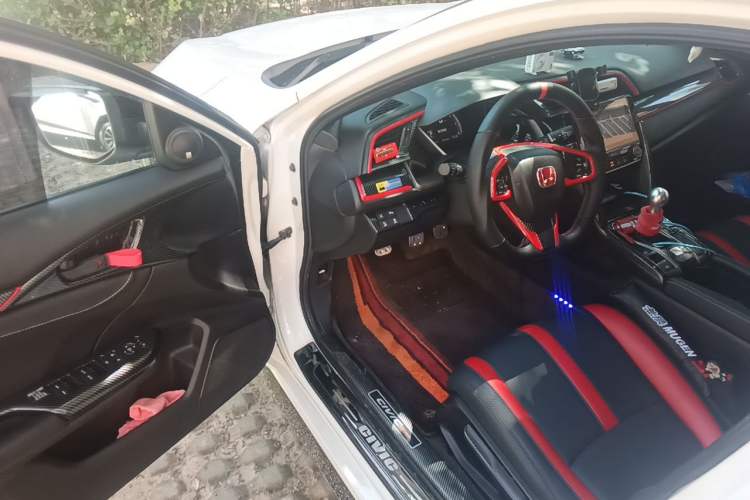 Used Honda Civic 2021 HATCHBACK 220TURBO Manual Driving Pleasure Control Driver Seat