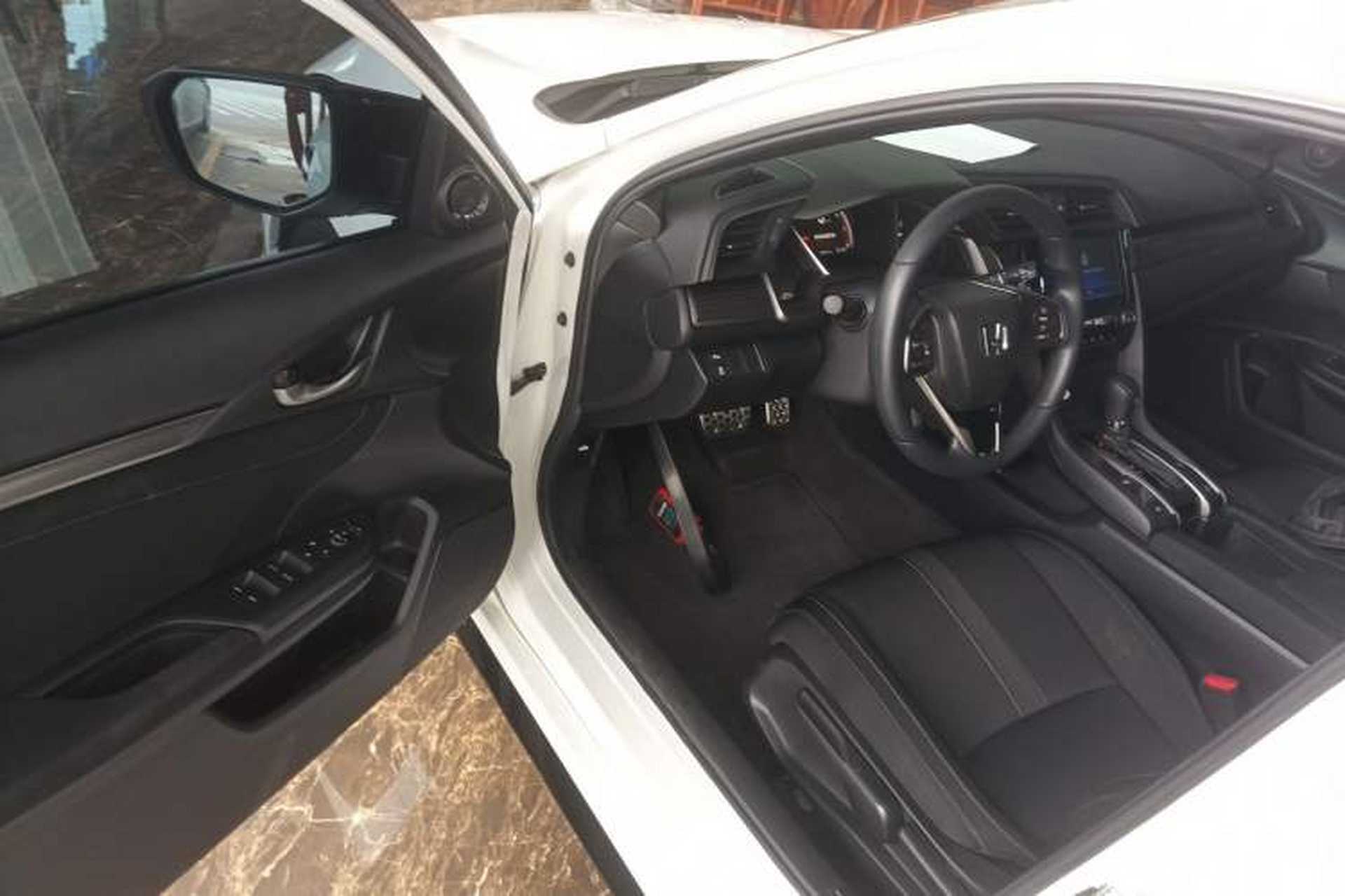 Used Honda Civic 2021 HATCHBACK 220TURBO CVT Trendy Cool Edition Driver Seat