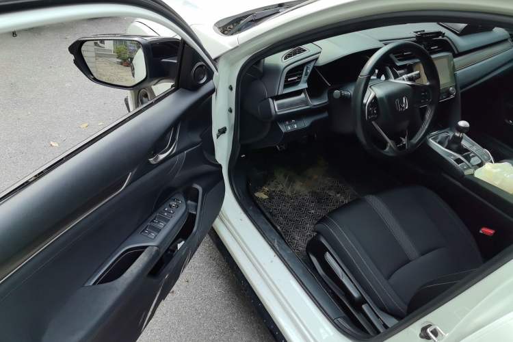 Used Honda Civic 2021 HATCHBACK 220TURBO Manual Driving Pleasure Control Driver Seat