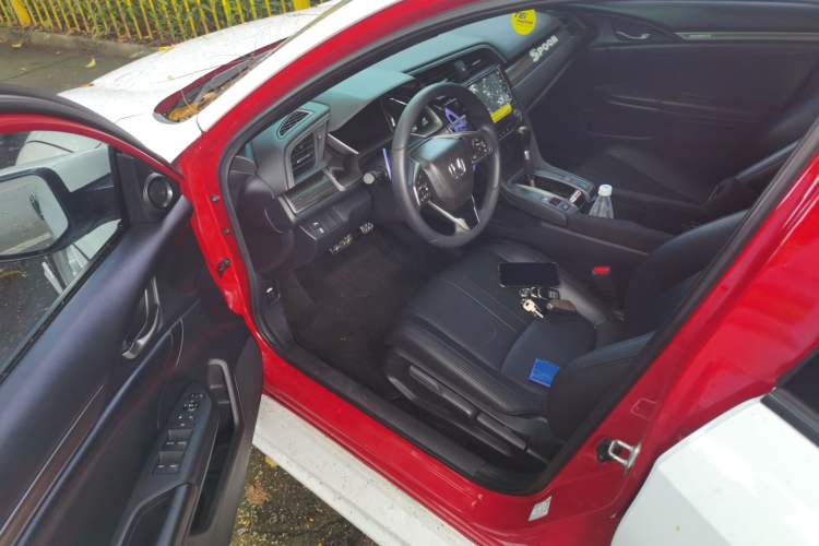 Used Honda Civic 2021 HATCHBACK 220TURBO CVT Trendy Cool Edition Driver Seat
