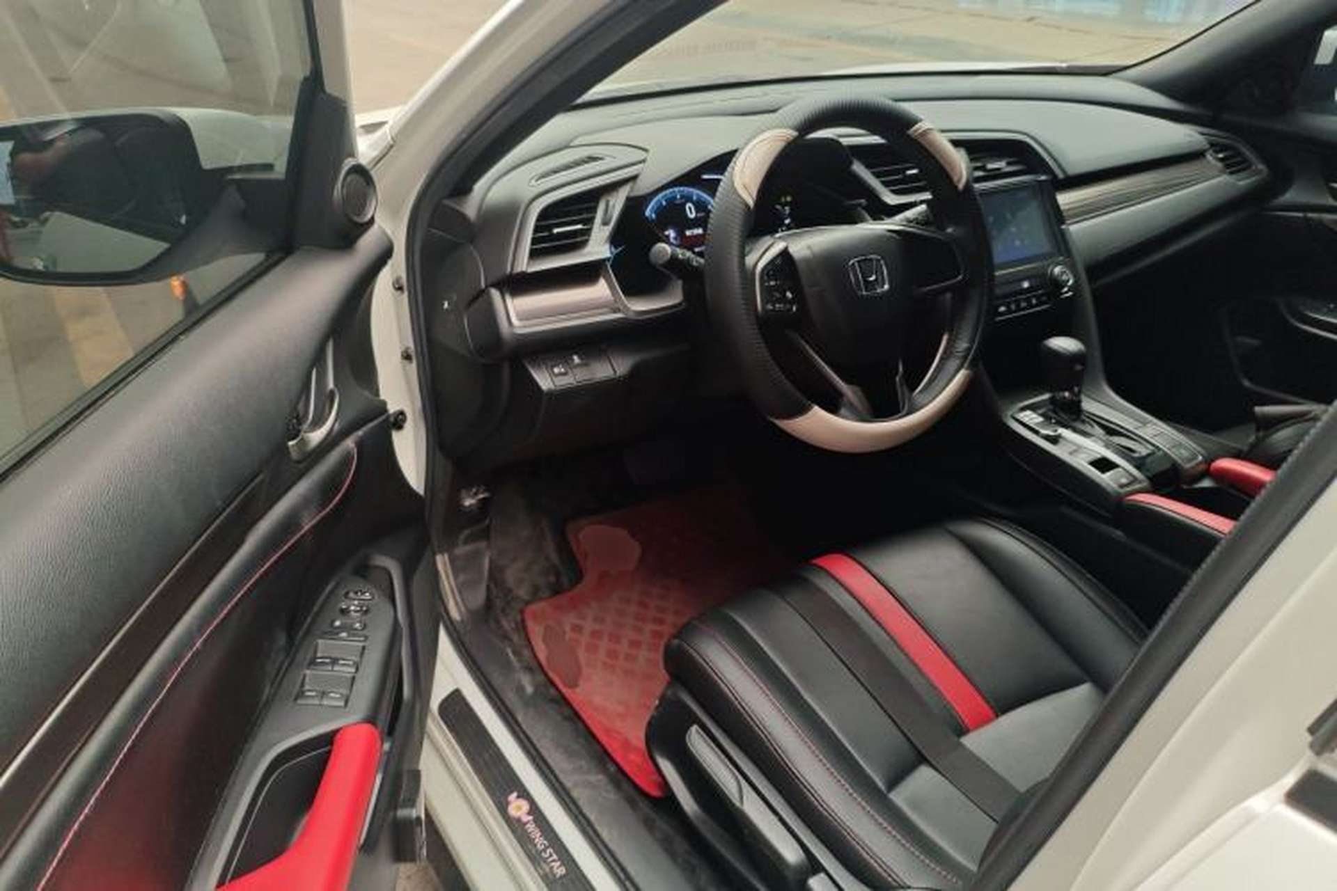 Used Honda Civic 2021 HATCHBACK 220TURBO CVT New Trendsetter Driver Seat