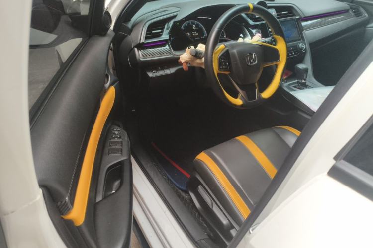 Used Honda Civic 2021 HATCHBACK 220TURBO CVT New Trendsetter Driver Seat