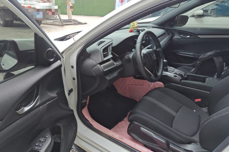 Used Honda Civic 2021 HATCHBACK 220TURBO CVT New Trendsetter Driver Seat