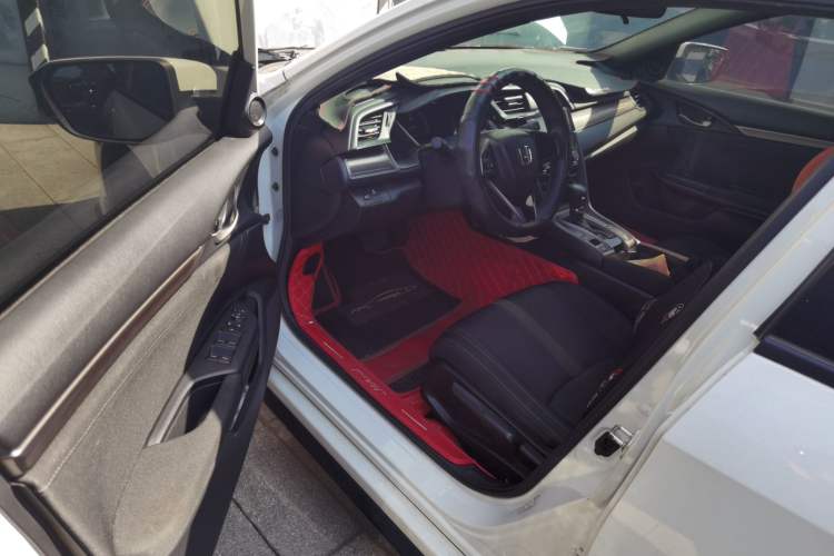 Used Honda Civic 2021 HATCHBACK 220TURBO CVT New Trendsetter Driver Seat