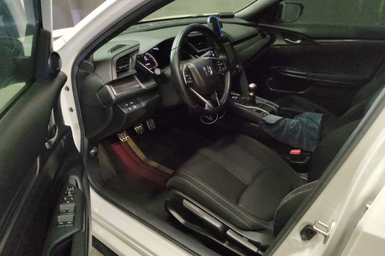 Used Honda Civic 2021 HATCHBACK 220TURBO Manual Driving Pleasure Control Driver Seat