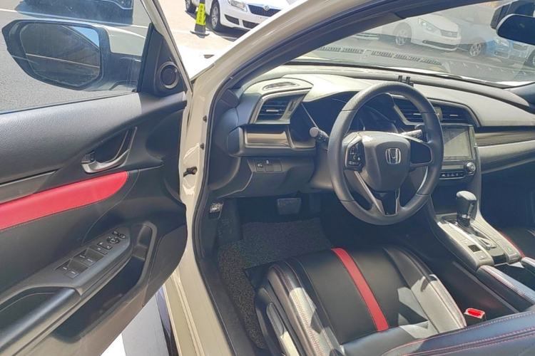 Used Honda Civic 2021 HATCHBACK 220TURBO CVT New Trendsetter Driver Seat