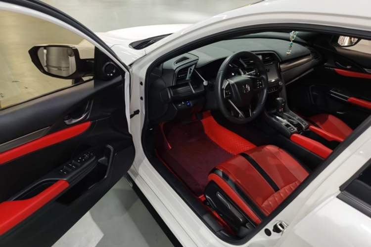 Used Honda Civic 2021 HATCHBACK 220TURBO CVT New Trendsetter Driver Seat