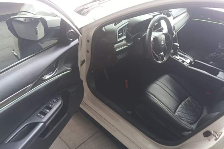 Used Honda Civic 2021 HATCHBACK 220TURBO CVT New Trendsetter Driver Seat