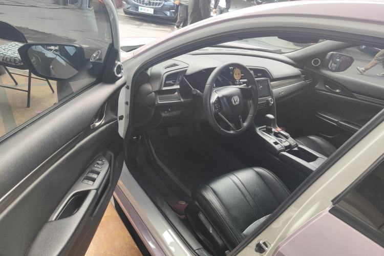 Used Honda Civic 2021 HATCHBACK 220TURBO CVT Dynamic Control Driver Seat