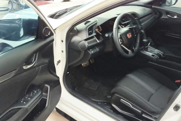 Used Honda Civic 2021 HATCHBACK 220TURBO CVT New Trendsetter Driver Seat