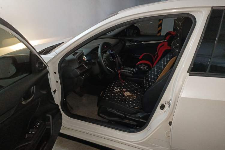 Used Honda Civic 2021 HATCHBACK 220TURBO CVT New Trendsetter Driver Seat