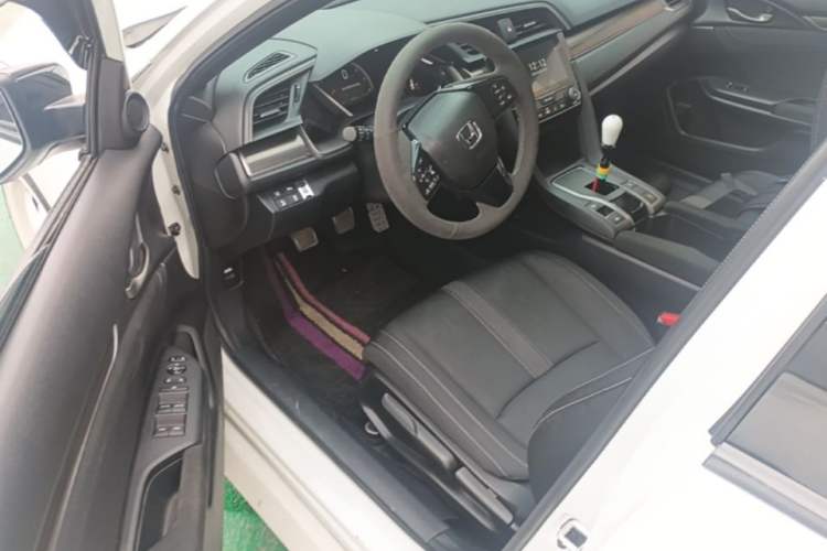 Used Honda Civic 2021 HATCHBACK 220TURBO Manual Driving Pleasure Control Driver Seat