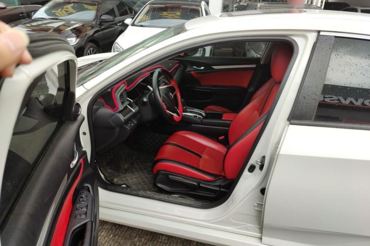 Used Honda Civic 2021 HATCHBACK 220TURBO CVT New Trendsetter Driver Seat