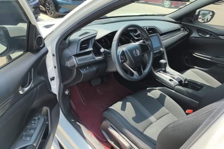 Used Honda Civic 2021 HATCHBACK 220TURBO CVT New Trendsetter Driver Seat