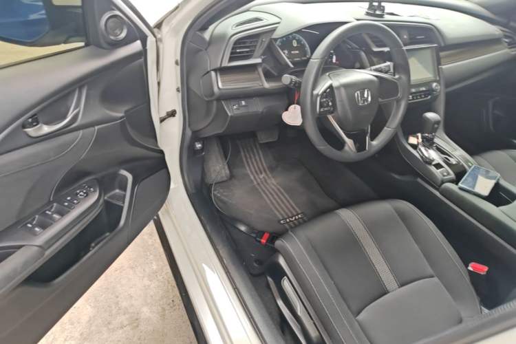 Used Honda Civic 2021 HATCHBACK 220TURBO CVT New Trendsetter Driver Seat