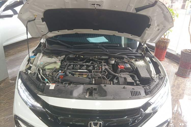 Used Honda Civic 2021 HATCHBACK 220TURBO CVT Trendy Cool Edition Engine Bay
