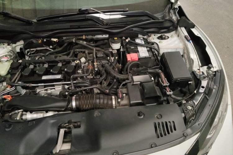 Used Honda Civic 2021 HATCHBACK 220TURBO Manual Driving Pleasure Control Engine Bay Left