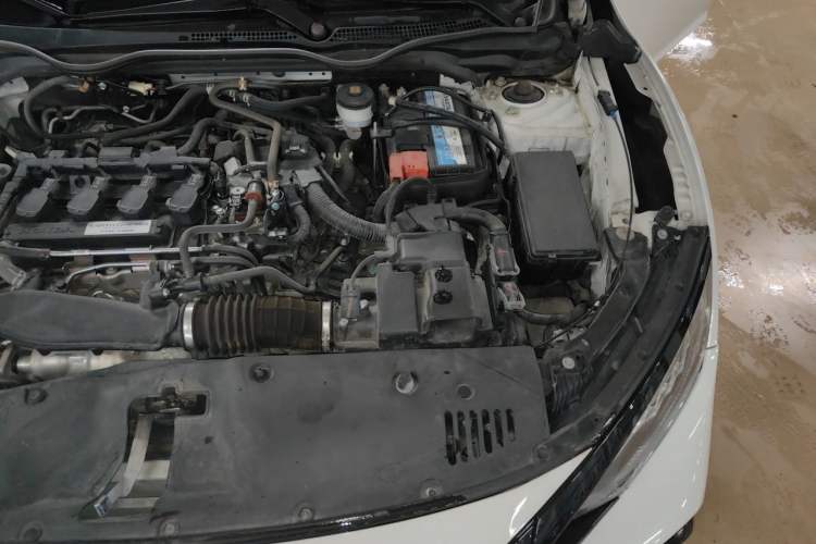 Used Honda Civic 2021 HATCHBACK 220TURBO CVT Trendy Cool Edition Engine Bay Left