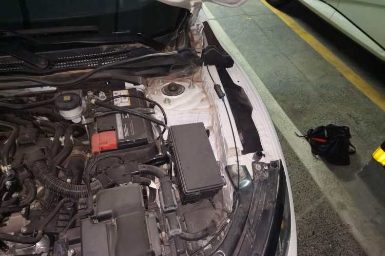 Used Honda Civic 2021 HATCHBACK 220TURBO CVT Trendy Cool Edition Engine Bay Left