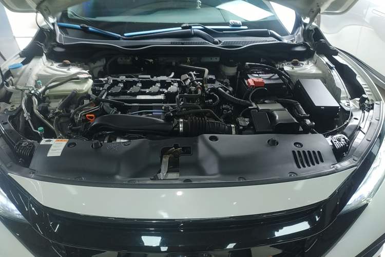 Used Honda Civic 2021 HATCHBACK 220TURBO CVT Trendy Cool Edition Engine Bay