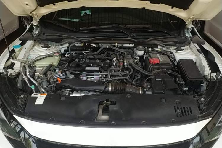 Used Honda Civic 2021 HATCHBACK 220TURBO CVT Trendy Cool Edition Engine Bay